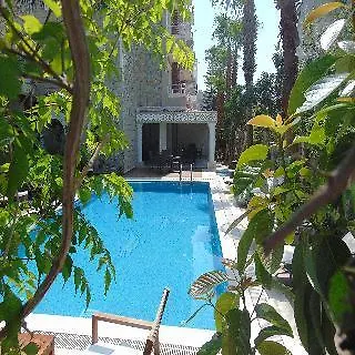 Hotel Nergiz Apart *