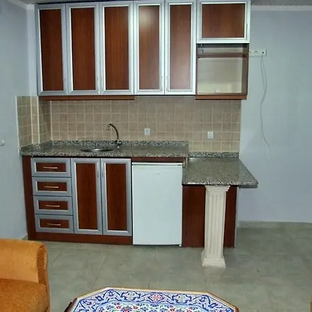 Hotel Nergiz Apart *